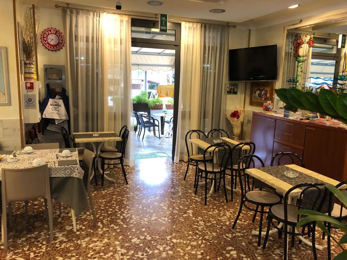 Hotel Grappoli Rimini Zewnętrze zdjęcie